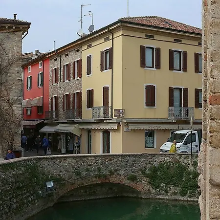 Aurora Lägenhet Sirmione